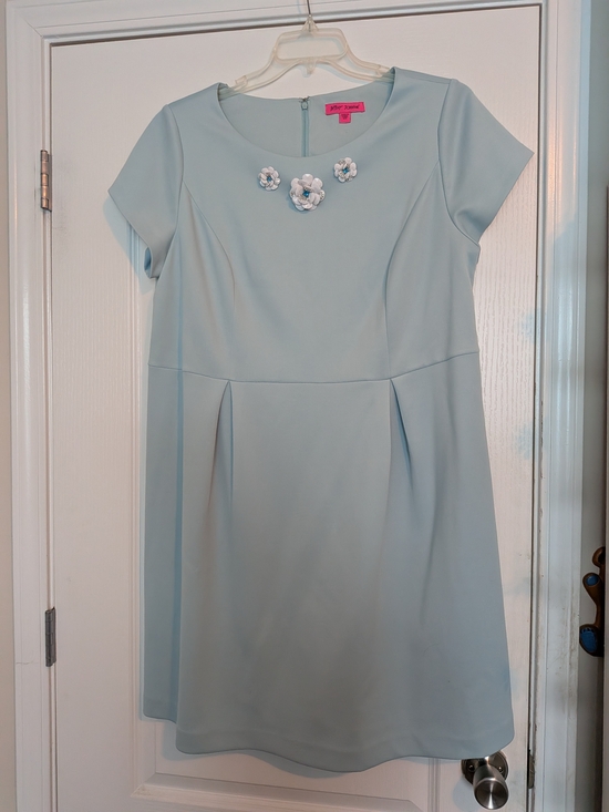 Betsey Johnson Dresses & Skirts - Betsey Johnson Light Blue Floral-Embellished Short Sleeve Dress